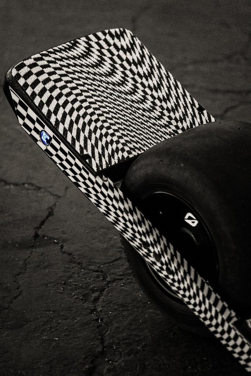 Craft&Ride Grip Tape for Onewheel™ in Wavy Checkers Edition